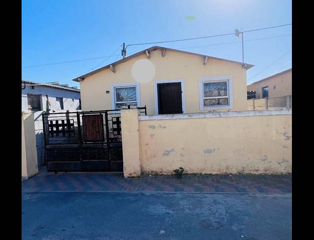 2 BEDROOM HOUSE FOR SALE IN KUYASA